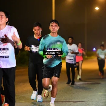 Runner Photo 7719432