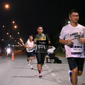 Runner Photo 7719433