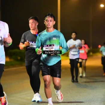 Runner Photo 7719460
