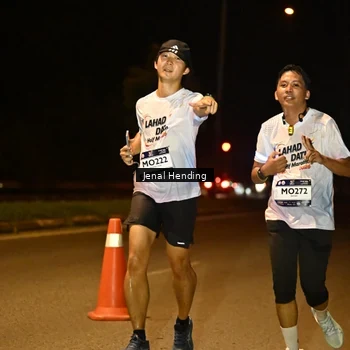Runner Photo 7719470