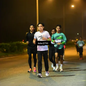 Runner Photo 7719475