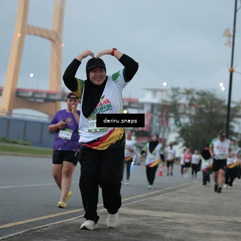Runner Photo 7719539