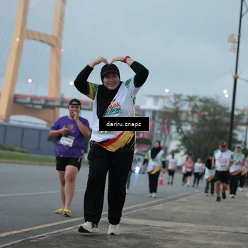 Runner Photo 7719569