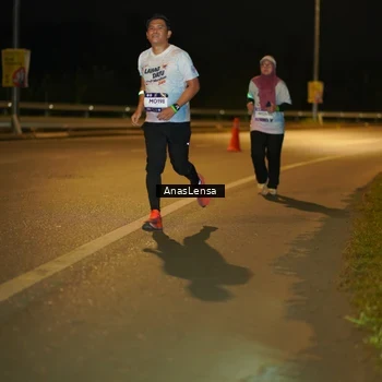 Runner Photo 7719682