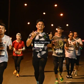 Runner Photo 7719736