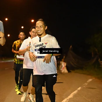 Runner Photo 7719771