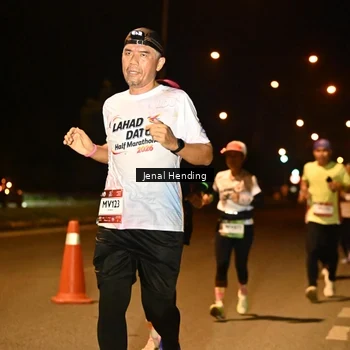 Runner Photo 7719792