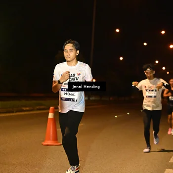 Runner Photo 7719814