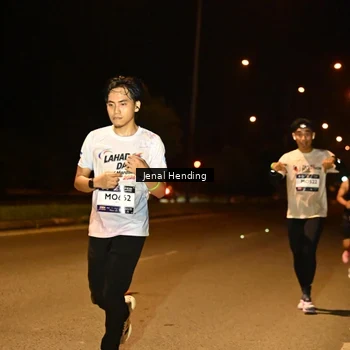 Runner Photo 7719883