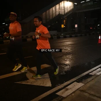 Runner Photo 7719895