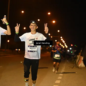 Runner Photo 7719898