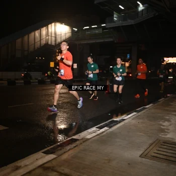 Runner Photo 7719905