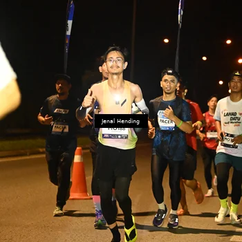 Runner Photo 7719958