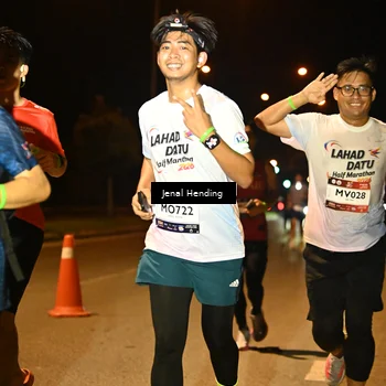 Runner Photo 7719973