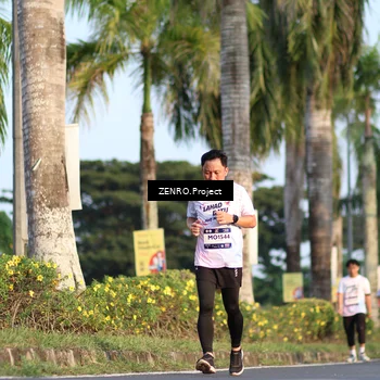 Runner Photo 7719987