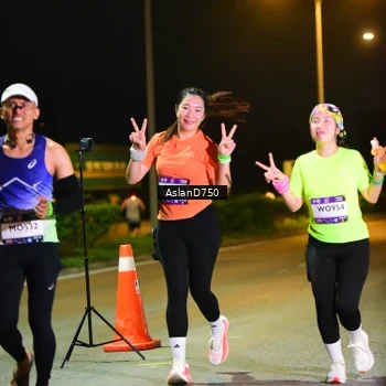 Runner Photo 7719993