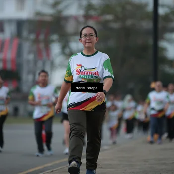 Runner Photo 7720003