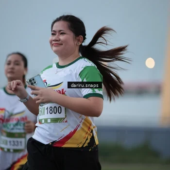 Runner Photo 7720101