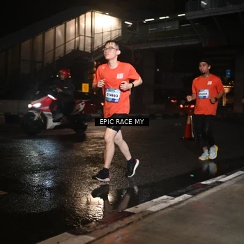 Runner Photo 7720110