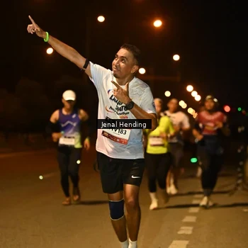 Runner Photo 7720111