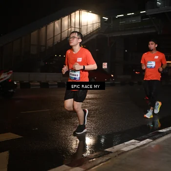 Runner Photo 7720117