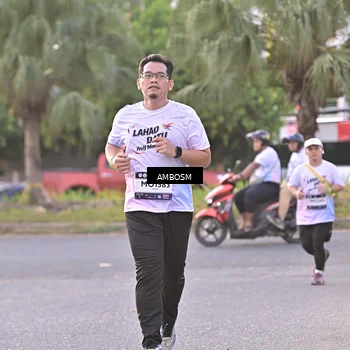 Runner Photo 7720120