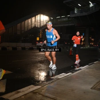 Runner Photo 7720134