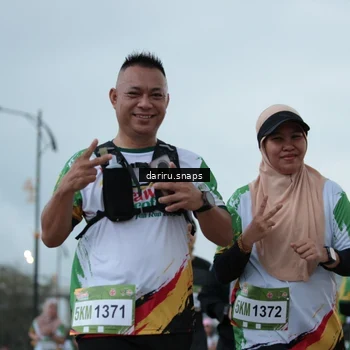 Runner Photo 7720200