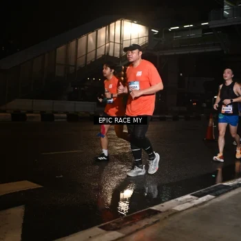 Runner Photo 7720201