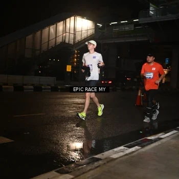 Runner Photo 7720207
