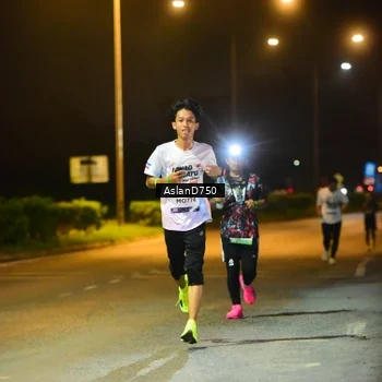 Runner Photo 7720210