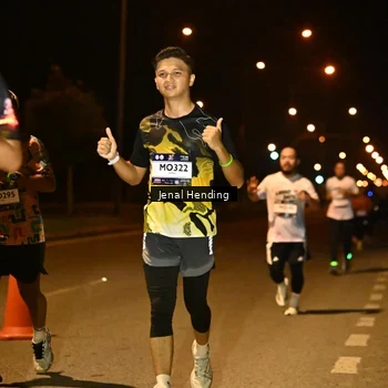 Runner Photo 7720215