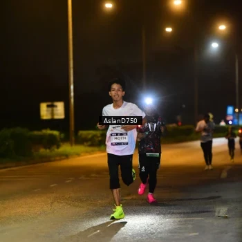 Runner Photo 7720246