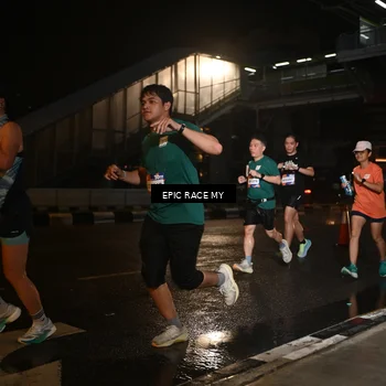 Runner Photo 7720296