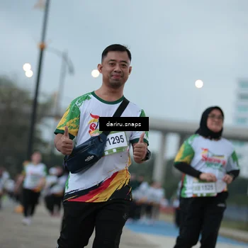 Runner Photo 7720344
