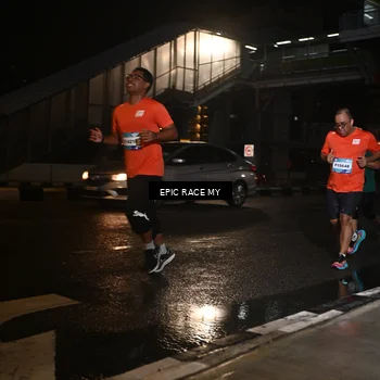 Runner Photo 7720354