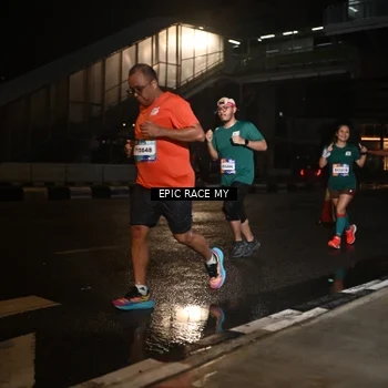 Runner Photo 7720363
