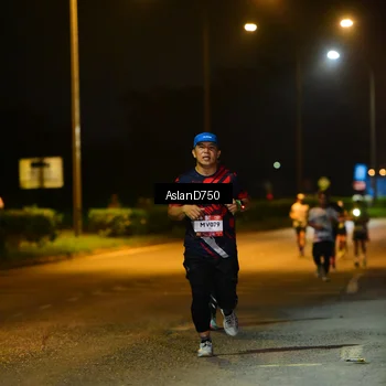 Runner Photo 7720382