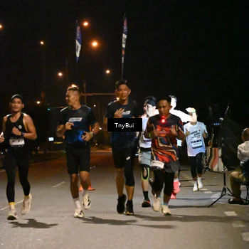 Runner Photo 7720439