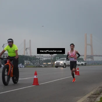 Runner Photo 7720450