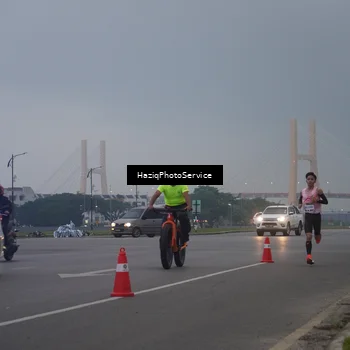 Runner Photo 7720472