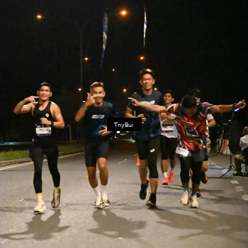 Runner Photo 7720474