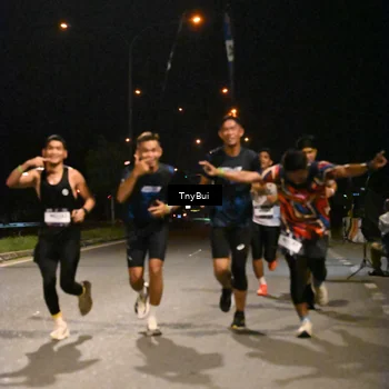 Runner Photo 7720476
