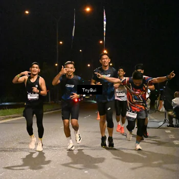 Runner Photo 7720477