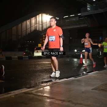 Runner Photo 7720500