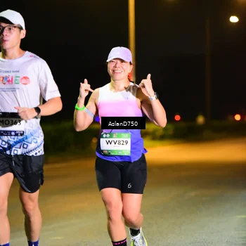 Runner Photo 7720504