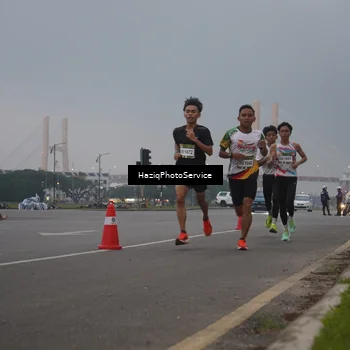 Runner Photo 7720508