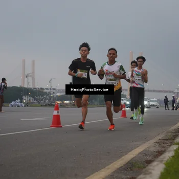 Runner Photo 7720517