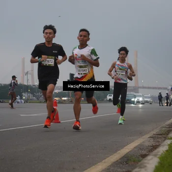 Runner Photo 7720540