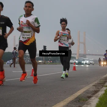 Runner Photo 7720542